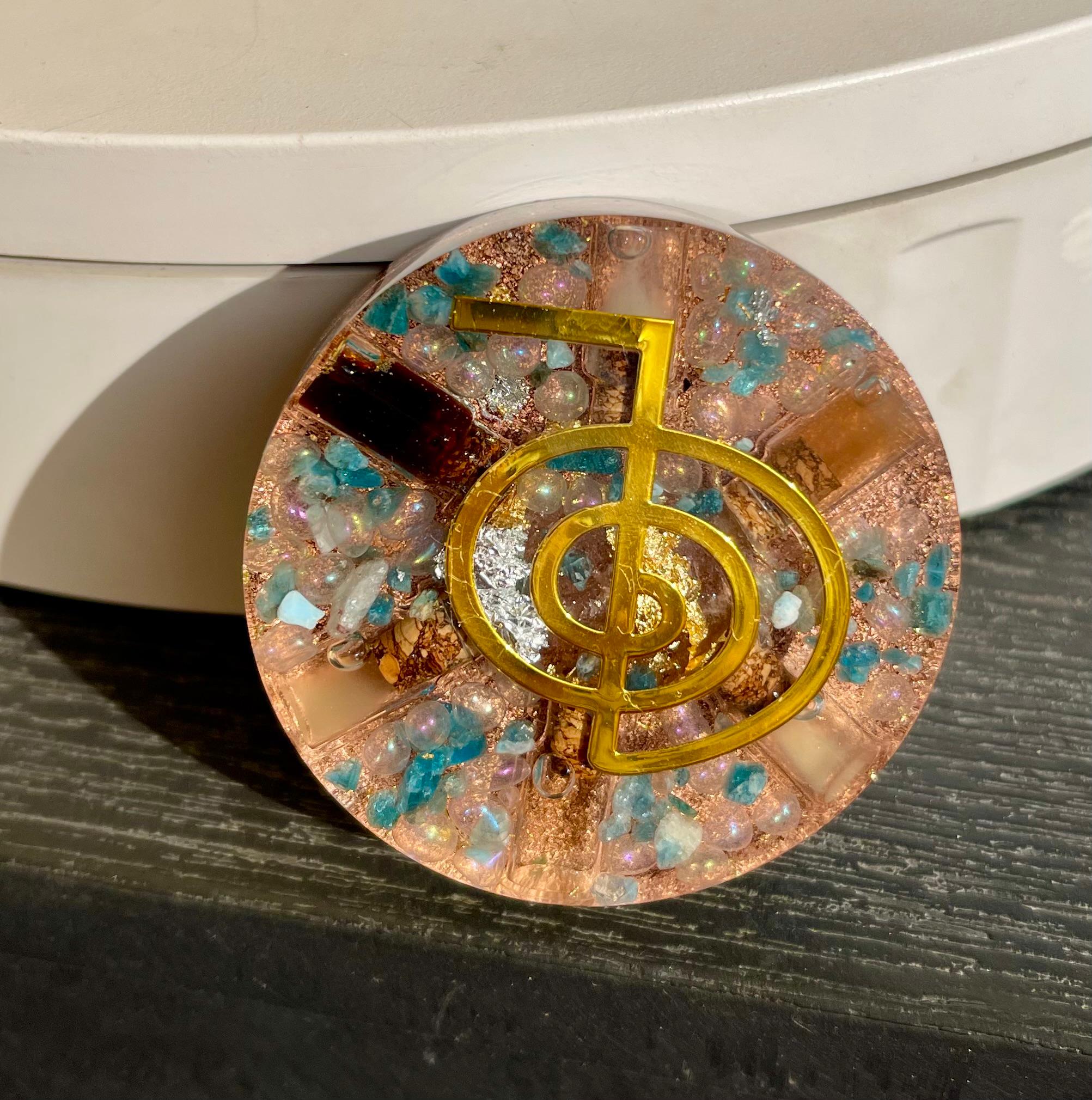 Talismanul Alchimic – armonie între materie, lumină și intenție