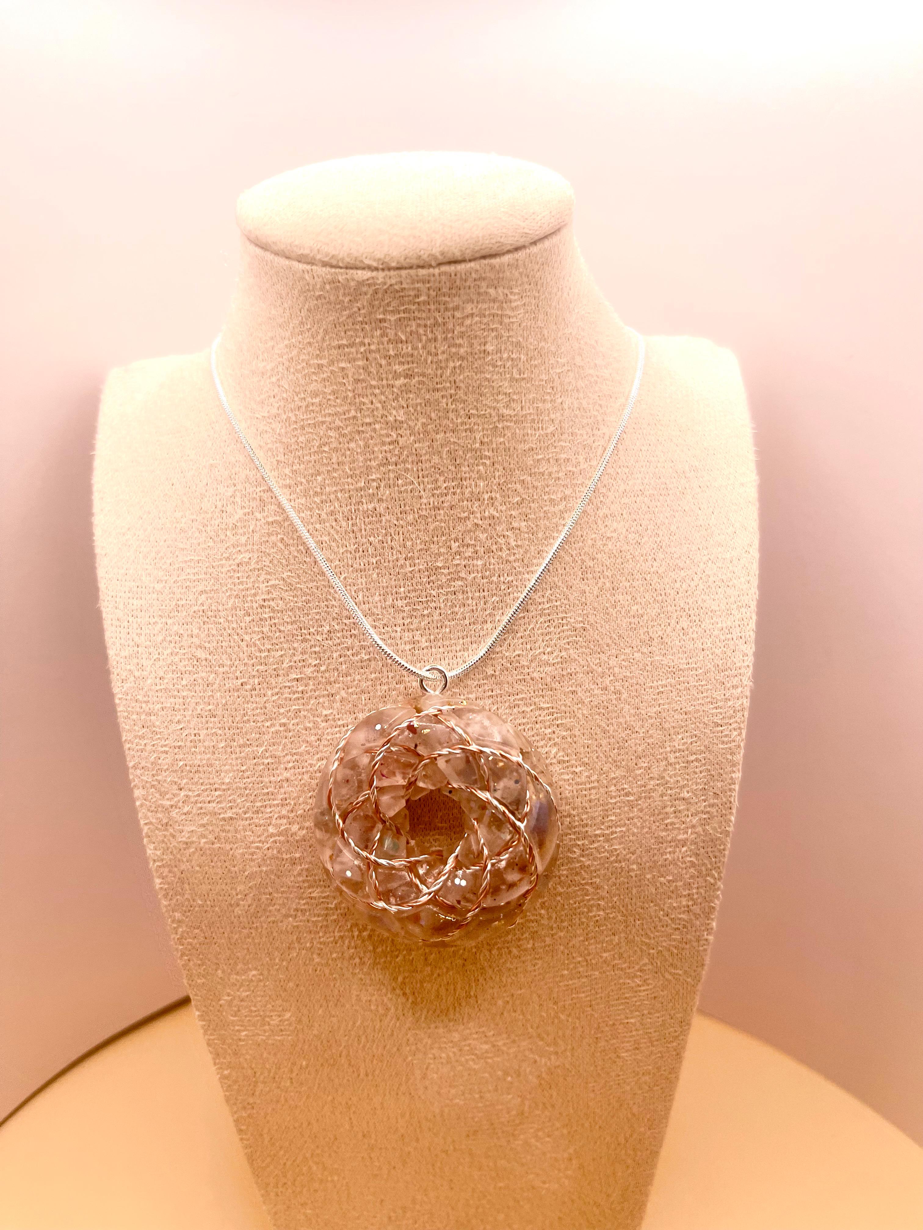 Pandantiv Toroidal „Magia Inimii” – Intuiție, Protecție Subtilă & Iubire Conștientă